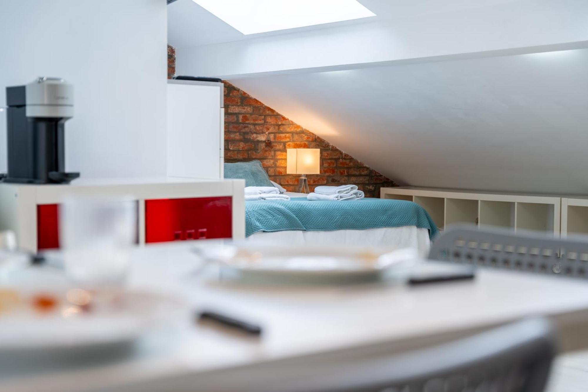 Loft En Calle Emblematica By Urbanhosting Santander Exterior photo