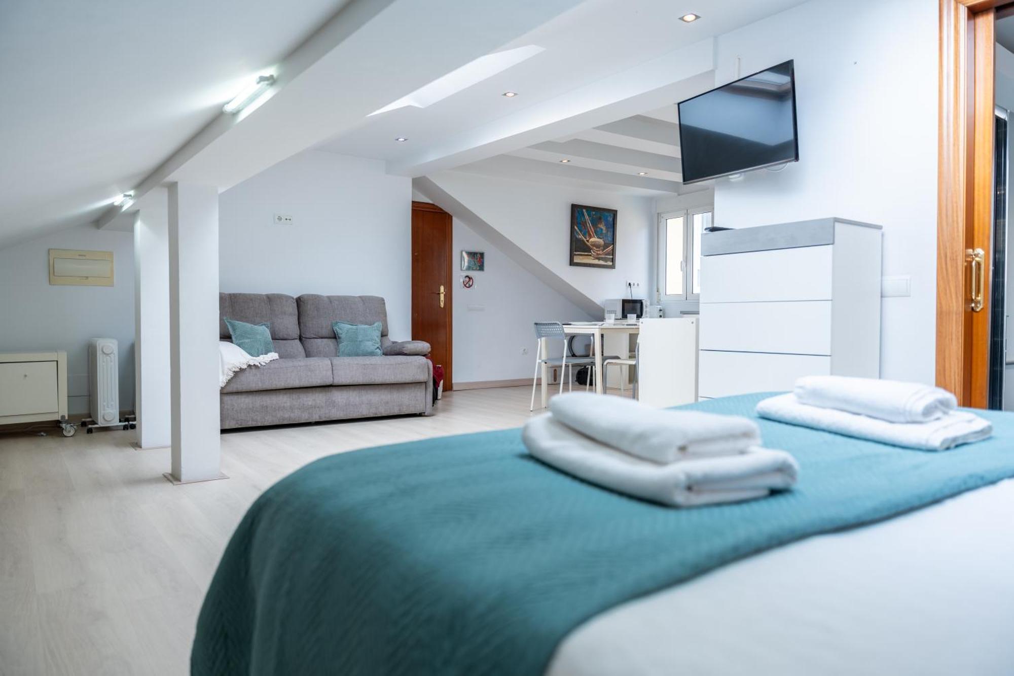 Loft En Calle Emblematica By Urbanhosting Santander Exterior photo